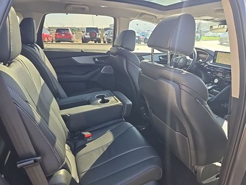 Certified 2025 Acura MDX w/ Technology Package image 33