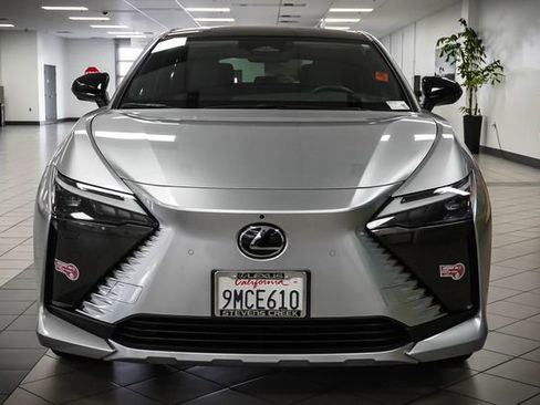 Certified 2023 Lexus RZ 450e Premium w/ Technology Package AWD/4WD image 4