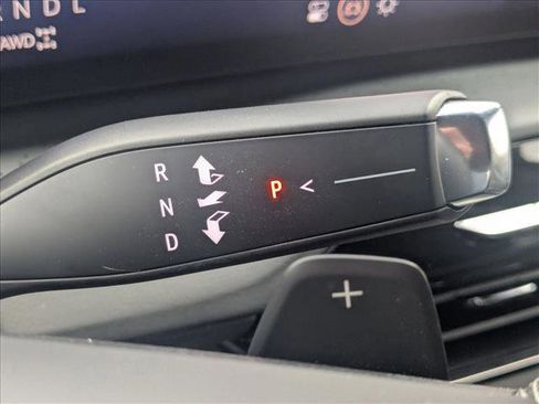 Used 2025 Buick Enclave Avenir w/ Super Cruise Package image 12