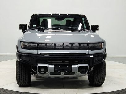 New 2026 GMC Hummer EV 4x4 Crew Cab w/ LPO, Dark Essentials Package