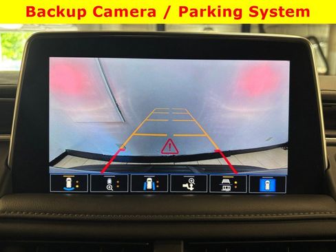 Used 2021 Chevrolet Tahoe Z71 w/ Z71 Off-Road Package AWD/4WD image 20