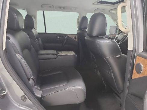 Used 2021 Nissan Armada SL w/ Captain's Chairs Package AWD/4WD image 16