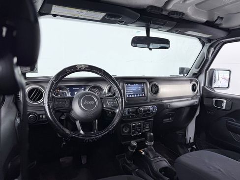 Used 2021 Jeep Gladiator Sport image 18