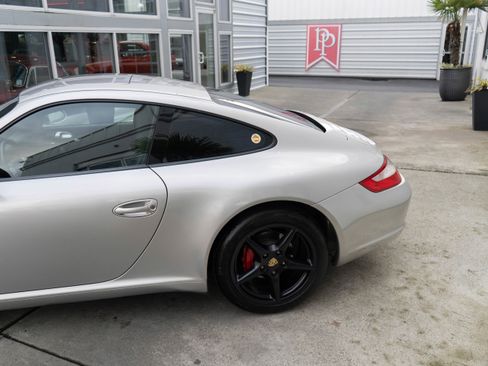 Used 2005 Porsche 911 Carrera image 5