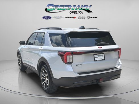 Used 2026 Ford Explorer ST-Line RWD image 8