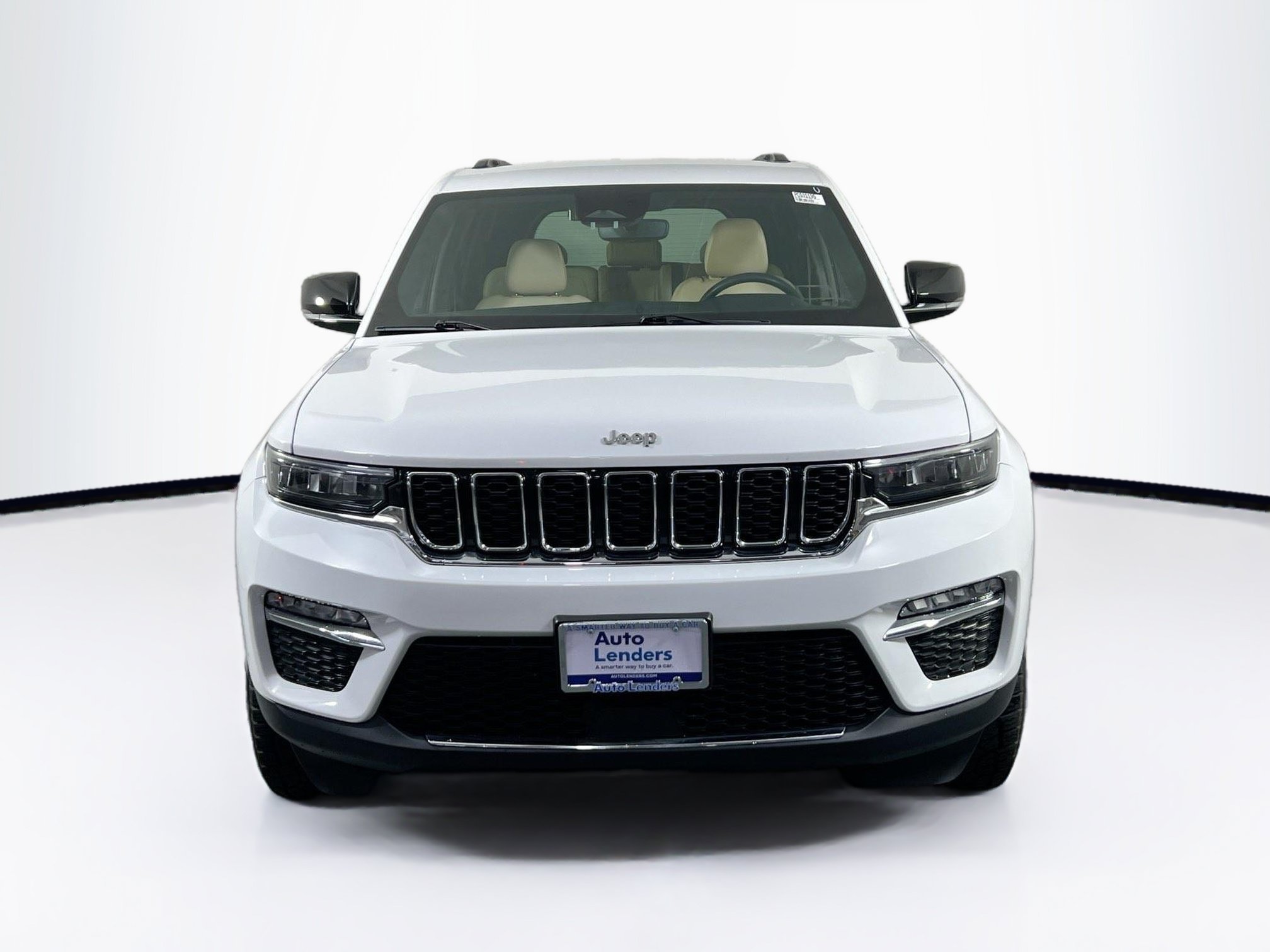 Used 2023 Jeep Grand Cherokee Limited AWD/4WD image 2