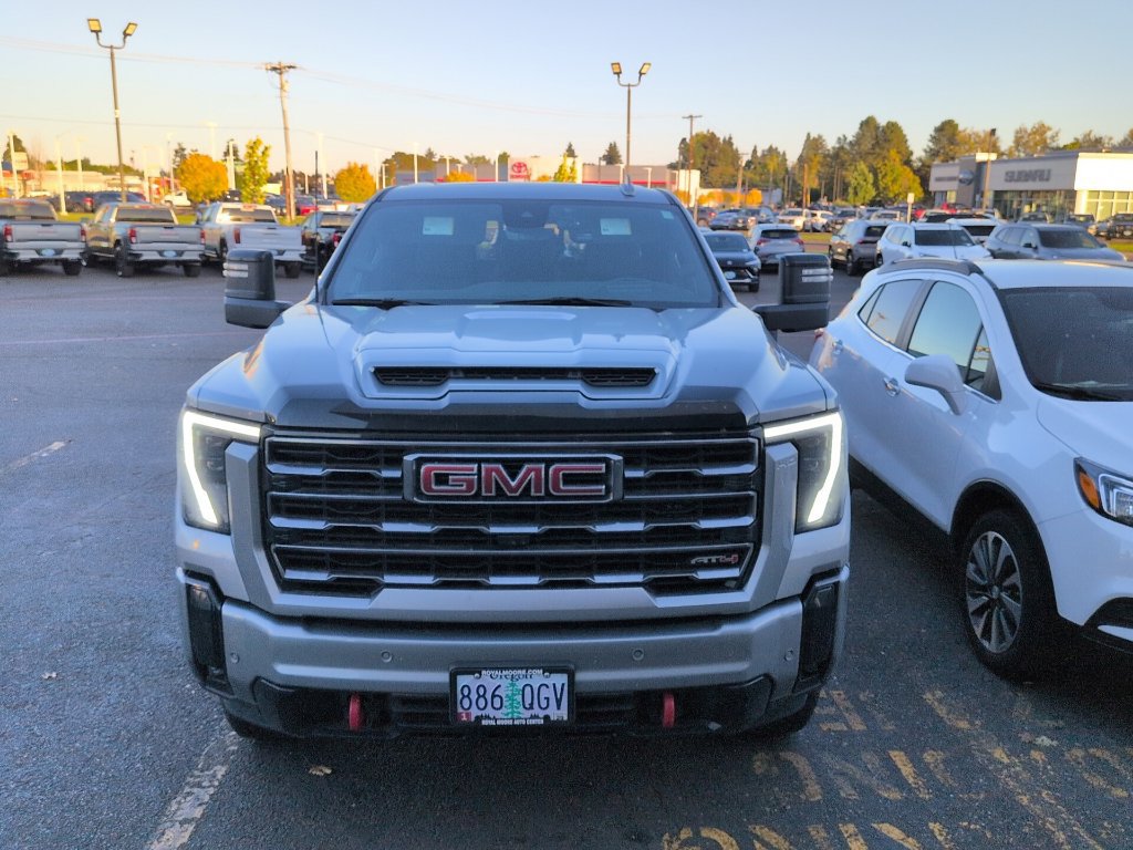 Used 2025 GMC Sierra 3500 AT4 w/ AT4 Premium Plus Package AWD/4WD image 10