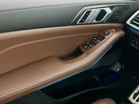 Used 2021 BMW X5 xDrive45e w/ M Sport Package image 15