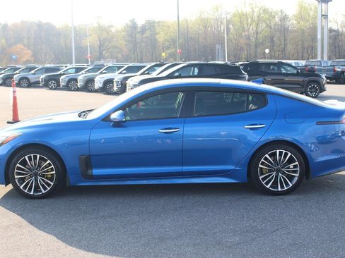 Used 2018 Kia Stinger Premium AWD/4WD image 4