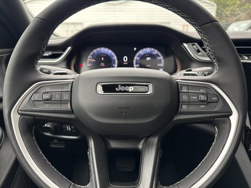 New 2025 Jeep Grand Cherokee L Altitude image 24