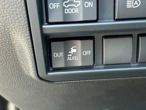 Used 2025 Toyota Tundra Platinum image 30