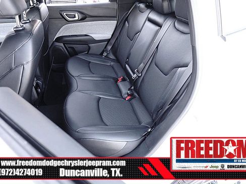 New 2026 Jeep Compass Latitude image 14