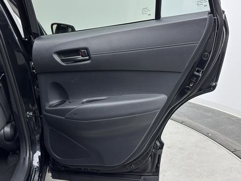 Used 2025 Toyota Corolla Cross LE image 30