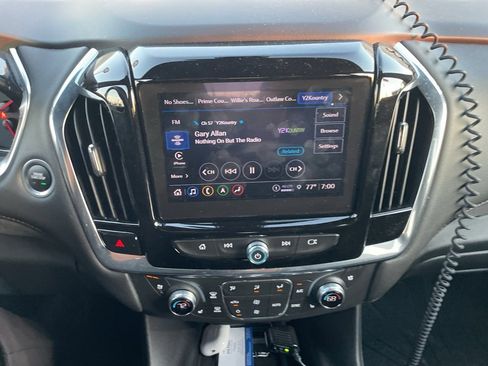 Used 2023 Chevrolet Traverse High Country image 15