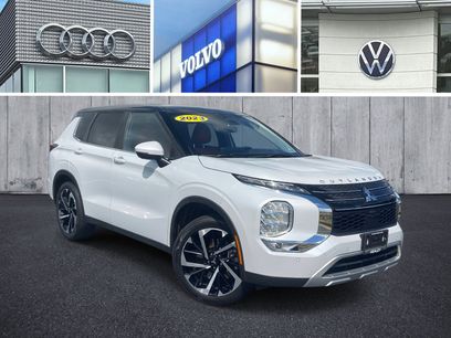 Used 2023 Mitsubishi Outlander SE