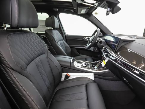 New 2026 BMW X5 M60i image 31