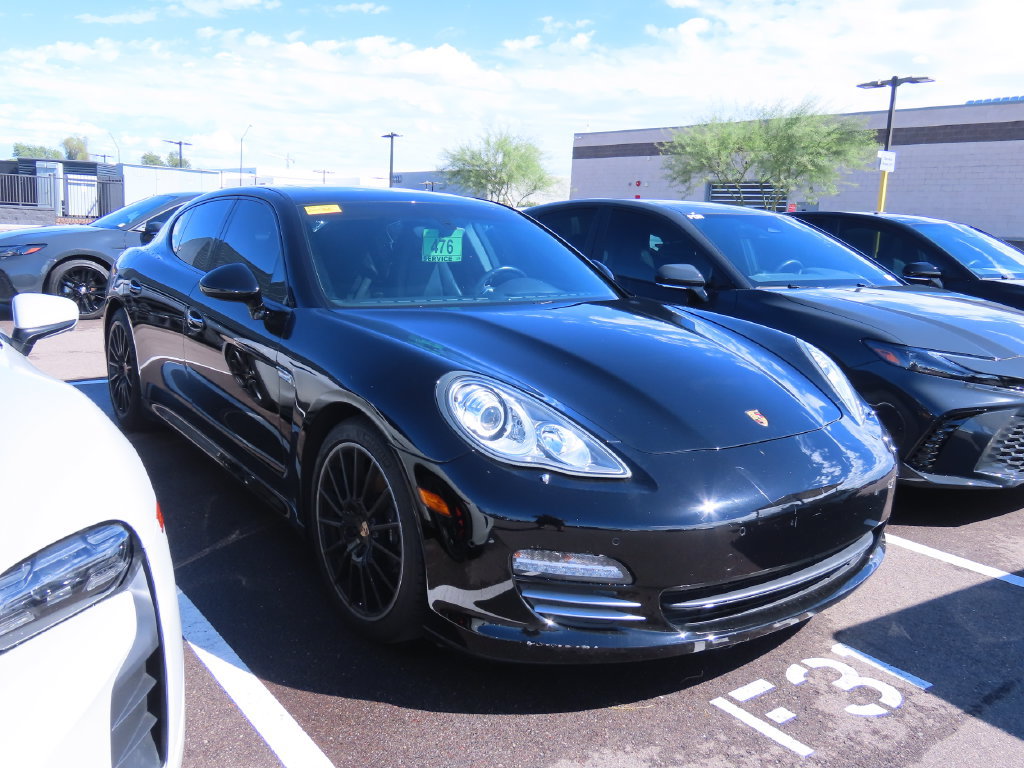 Used 2013 Porsche Panamera RWD image 1