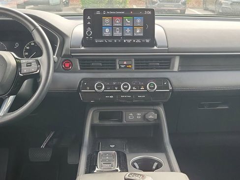 Used 2023 Honda Pilot Touring image 25