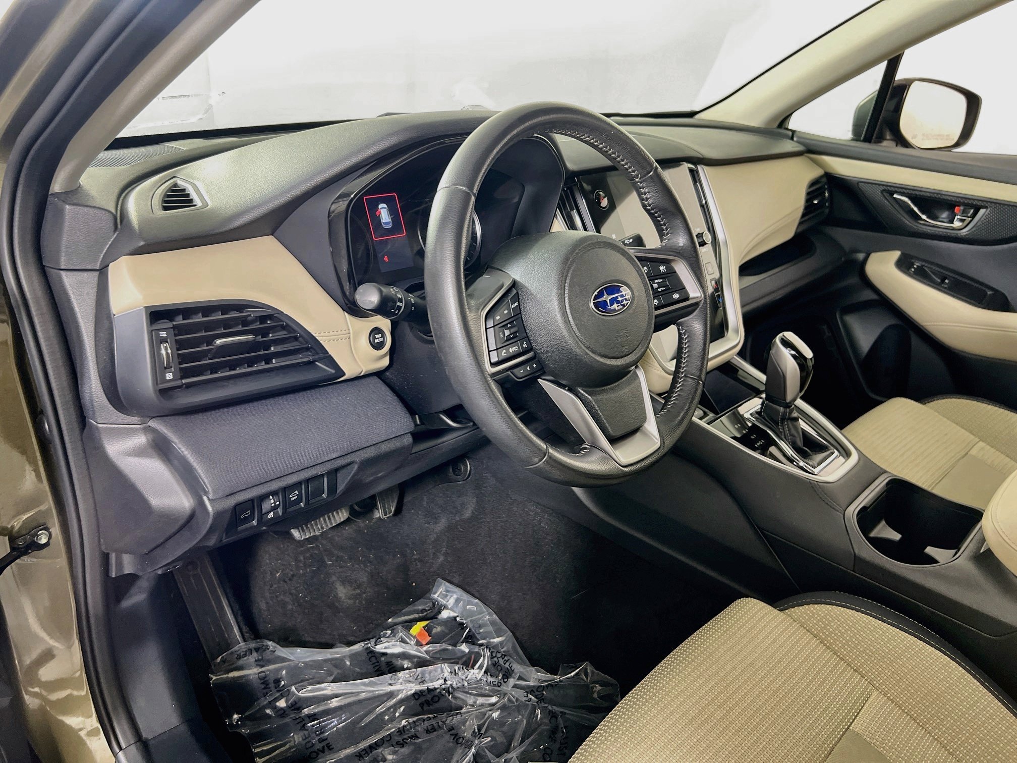 Used 2023 Subaru Outback Premium AWD/4WD image 9