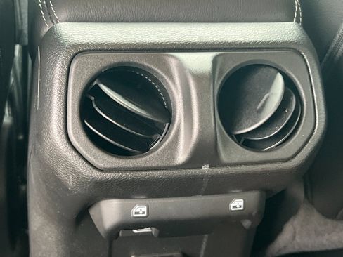 Used 2023 Jeep Wrangler Unlimited Sahara AWD/4WD image 33