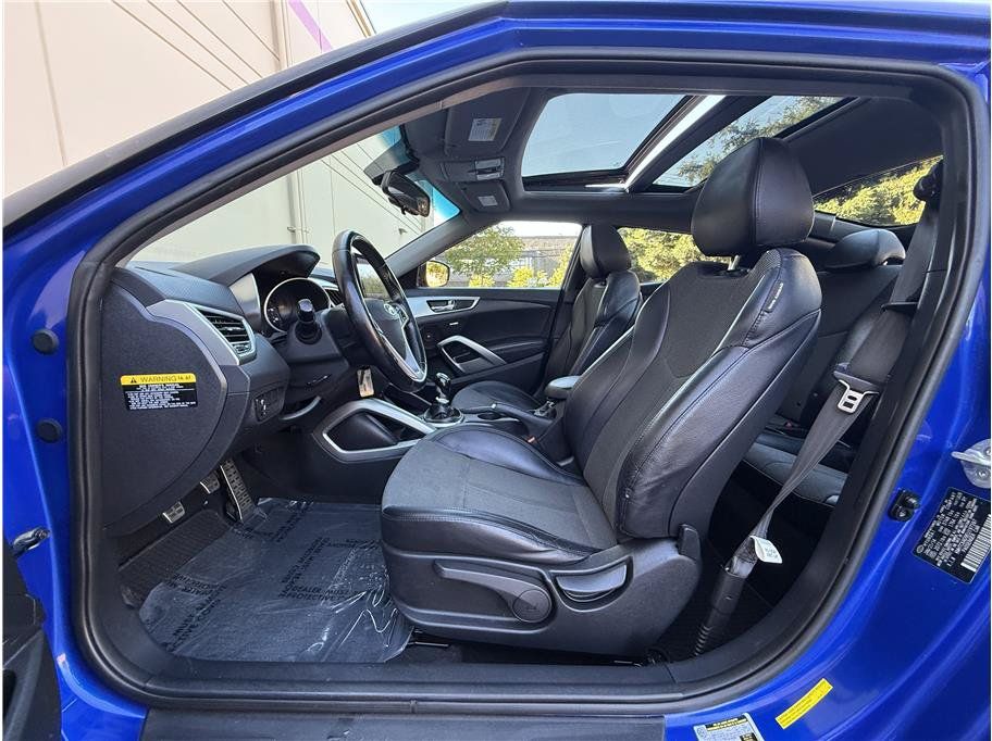 Used 2014 Hyundai Veloster w/ Style Package 02 FWD image 7