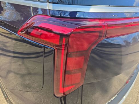 New 2026 Kia Carnival EX image 32