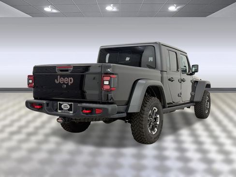 Used 2025 Jeep Gladiator Rubicon w/ Technology Group AWD/4WD image 9