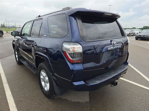 Used 2020 Toyota 4Runner SR5 Premium w/ Moonroof Package AWD/4WD image 7