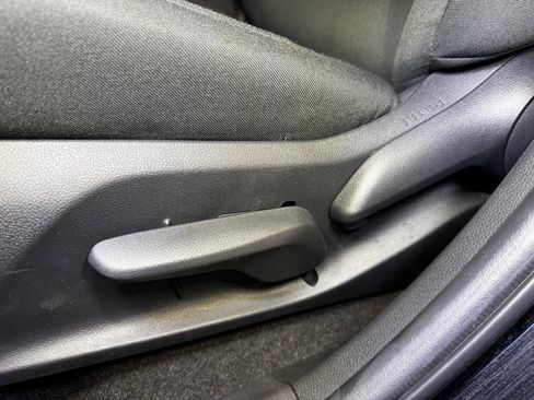 Certified 2022 Toyota RAV4 LE image 7