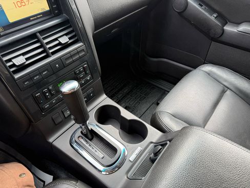 Used 2010 Ford Explorer Sport Trac Limited image 12