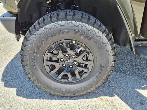 New 2026 Ford Bronco Raptor AWD/4WD image 23