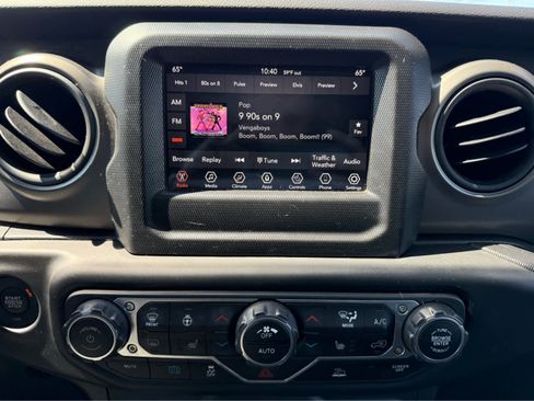 Used 2023 Jeep Wrangler Unlimited w/ Cold Weather Group AWD/4WD image 17