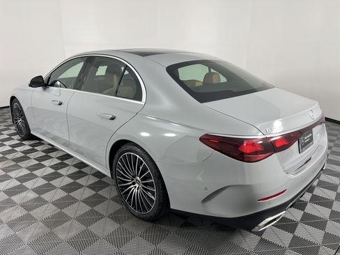 New 2026 Mercedes-Benz E 350 4MATIC Sedan image 10