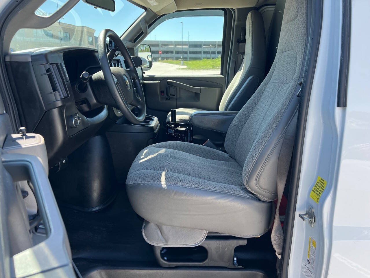 Used 2021 Chevrolet Express 2500 RWD image 11