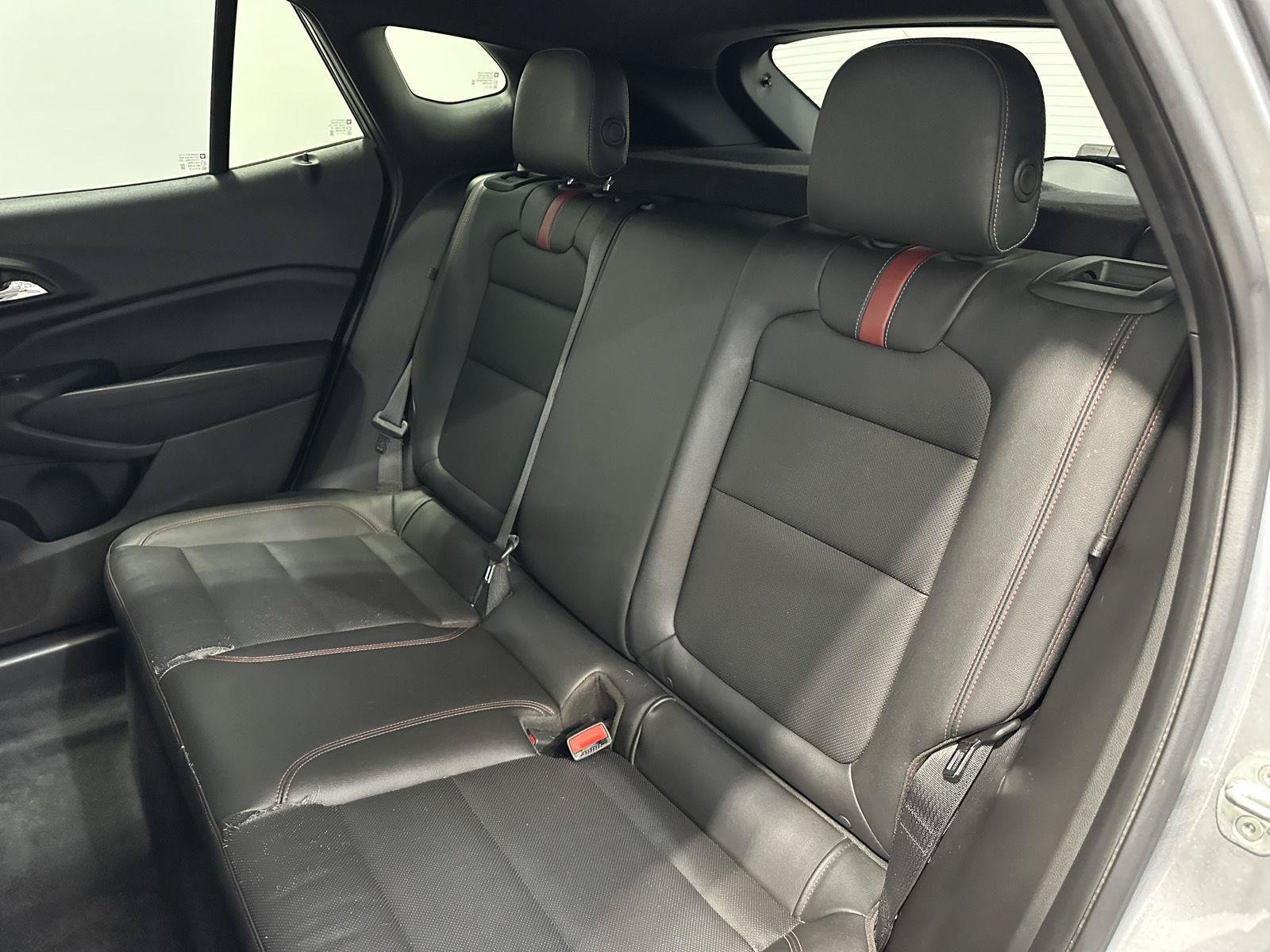 Used 2024 Chevrolet Trax RS FWD image 28