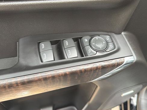 Used 2022 GMC Sierra 1500 Denali w/ Denali Premium Package AWD/4WD image 18