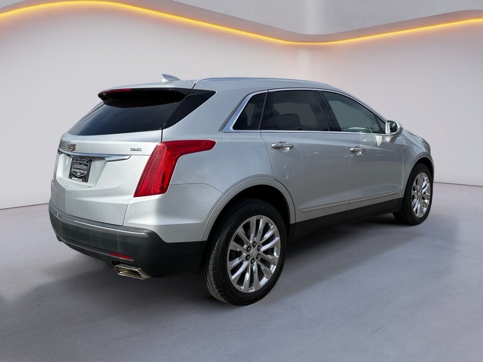 Used 2019 Cadillac XT5 Premium Luxury FWD image 3