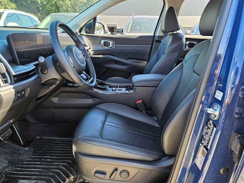 Used 2024 Kia Sorento SX image 16
