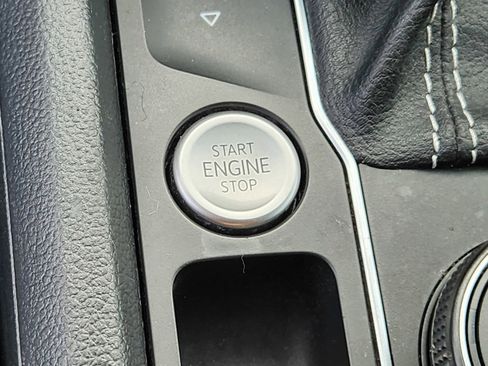 Used 2022 Volkswagen Atlas SE image 12