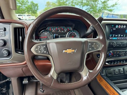 Used 2016 Chevrolet Silverado 2500 High Country w/ Duramax Plus Package AWD/4WD image 19