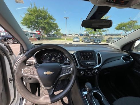 Used 2023 Chevrolet Equinox LT w/ LPO, Floor Liner Package AWD/4WD image 38