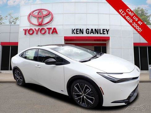 Certified 2027 Toyota Prius XLE AWD/4WD image 1