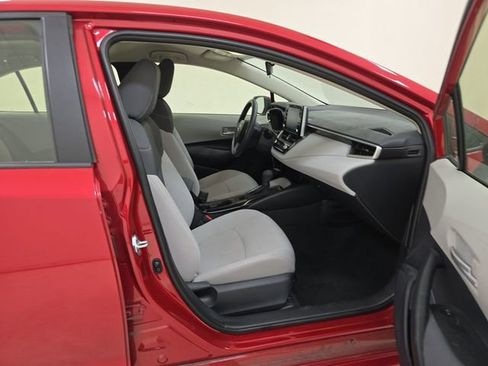 Used 2021 Toyota Corolla LE w/ Carpet Mat Package (TMS) image 7