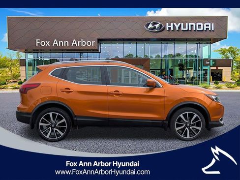 Used 2017 Nissan Rogue Sport SL w/ SL Premium Package image 6