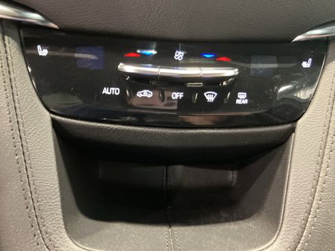 Used 2022 Cadillac XT5 Luxury image 19