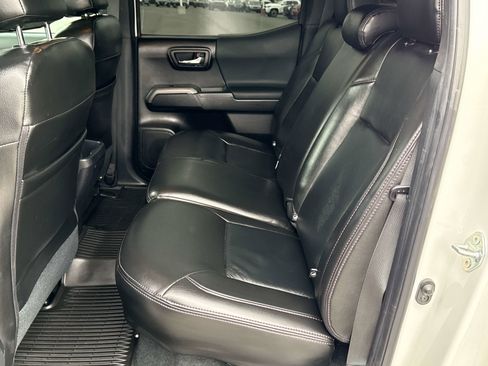 Used 2023 Toyota Tacoma TRD Sport w/ Black Out Package (TMS) image 13