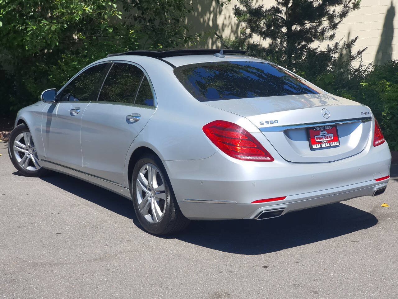Used 2017 Mercedes-Benz S 550 4MATIC Sedan image 4