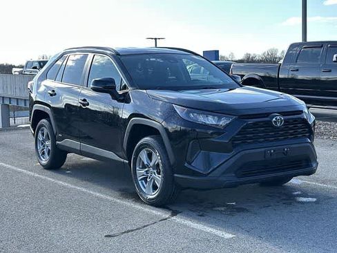 Used 2022 Toyota RAV4 LE image 27