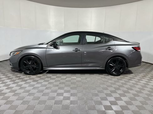 Used 2023 Nissan Sentra SR w/ SR Premium Package FWD image 5