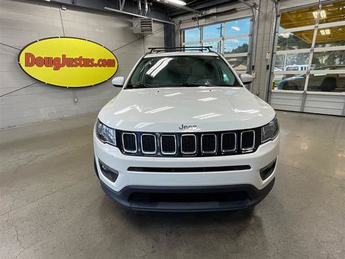 Used 2020 Jeep Compass Latitude FWD image 8